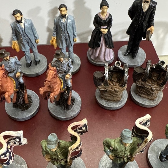 Vintage American Civil War Chess Figurine Set. Hand painted Complete set of 32 - Picture 9 of 9